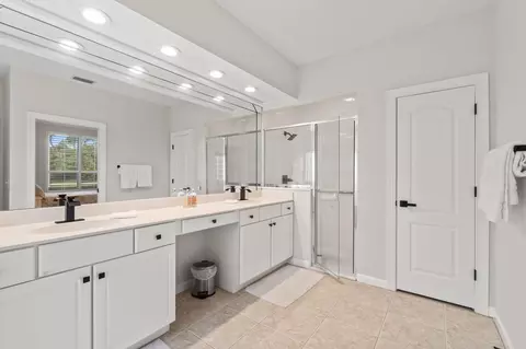 Bath - 925 Spring Lake Ct, Saint Augustine, FL 32080 photo 2 of 5