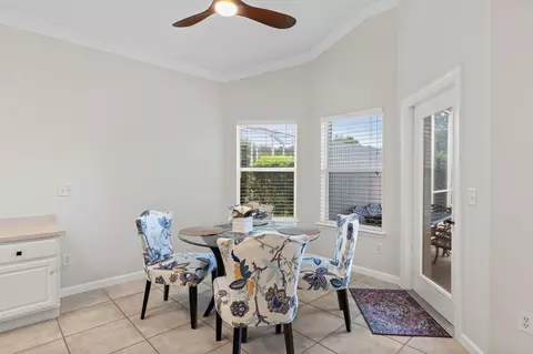Dining - 925 Spring Lake Ct, Saint Augustine, FL 32080 photo 2 of 5