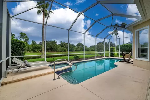 Exterior - 925 Spring Lake Ct, Saint Augustine, FL 32080 photo 4 of 13