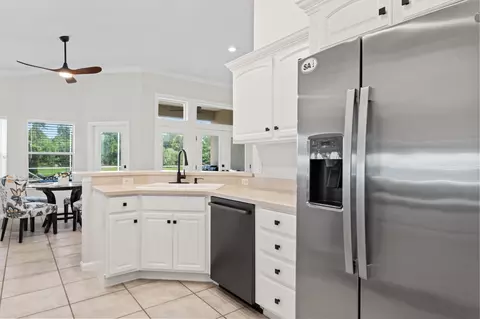 Kitchen - 925 Spring Lake Ct, Saint Augustine, FL 32080 photo 4 of 5