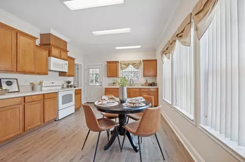 Dining - 2042 Reef Dr, Saint Augustine, FL 32080 photo 2 of 2