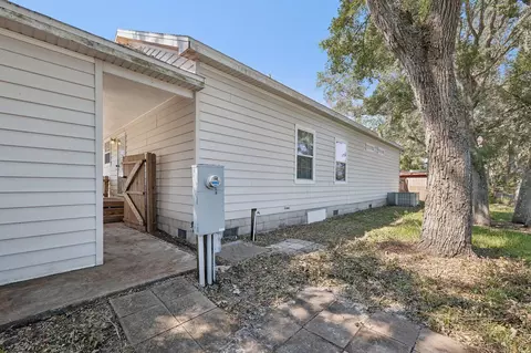 Exterior - 2042 Reef Dr, Saint Augustine, FL 32080 photo 6 of 9