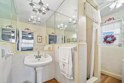 Bath - 29 Sunrise Ave, Ormond Beach, FL 32176 photo 1 of 7