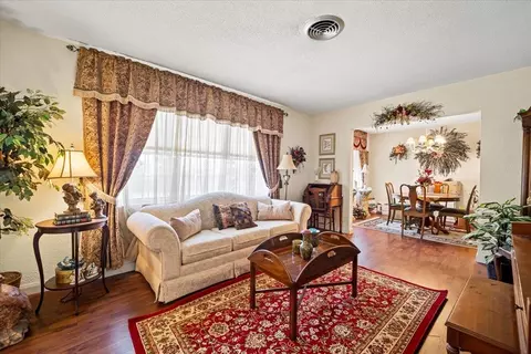 Living - 29 Sunrise Ave, Ormond Beach, FL 32176 photo 6 of 6