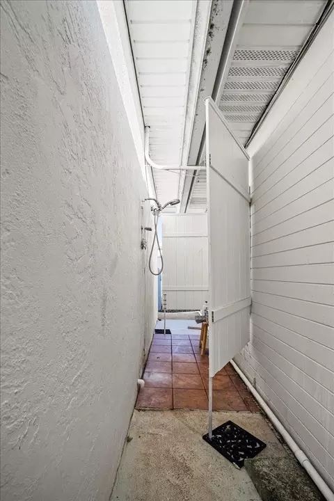 Bath - 29 Sunrise Ave, Ormond Beach, FL 32176 photo 7 of 7