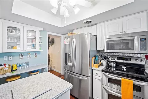 Kitchen - 29 Sunrise Ave, Ormond Beach, FL 32176 photo 3 of 4