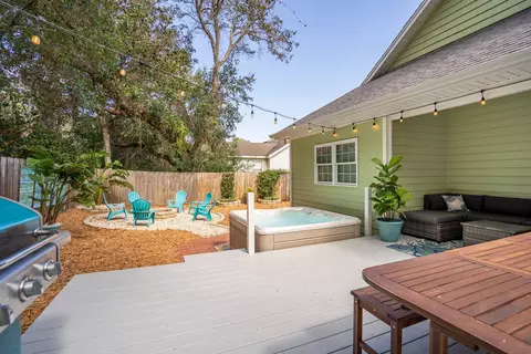 Exterior - 706 Mickler Blvd, Saint Augustine, FL 32080 photo 4 of 13