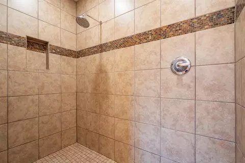Bath - 1301 Smiling Fish Ln, Saint Augustine, FL 32080 photo 2 of 3