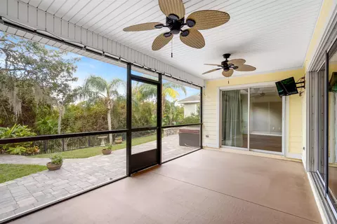 Exterior - 1301 Smiling Fish Ln, Saint Augustine, FL 32080 photo 8 of 10