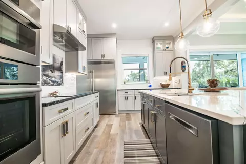 Kitchen - 211 Oglethorpe Blvd, Saint Augustine, FL 32080 photo 3 of 10