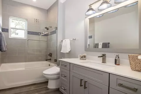 Bath - 211 Oglethorpe Blvd, Saint Augustine, FL 32080 photo 2 of 8