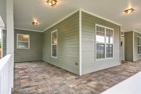Exterior - 5325 County Road 208, Saint Augustine, FL 32092 photo 7 of 14