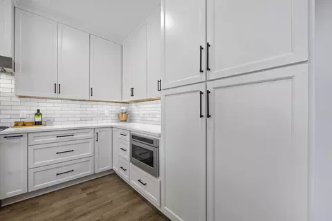 Kitchen - 5325 County Road 208, Saint Augustine, FL 32092 photo 3 of 11