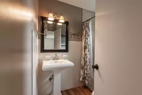 Bath - 4 Beacon St, Saint Augustine, FL 32084 photo 4 of 4