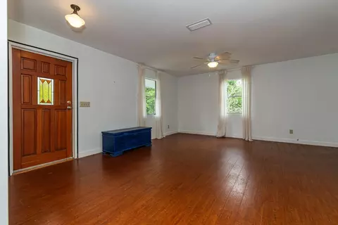 Living - 4 Beacon St, Saint Augustine, FL 32084 photo 5 of 6