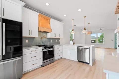 Kitchen - 5494 Third St, Saint Augustine, FL 32080 photo 3 of 5