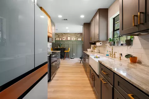 Kitchen - 1218 Fort Peyton Dr, Saint Augustine, FL 32086 photo 3 of 4