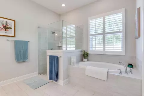 Bath - 115 Pajaro Way, Saint Augustine, FL 32095 photo 2 of 5