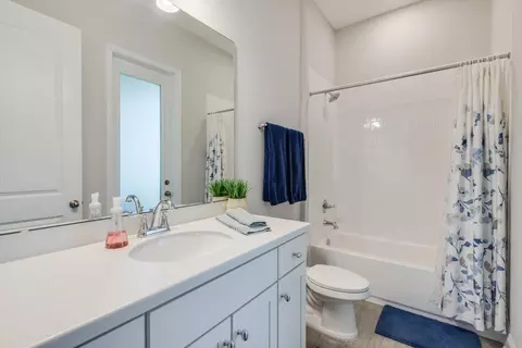 Bath - 115 Pajaro Way, Saint Augustine, FL 32095 photo 4 of 5