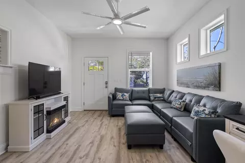 Living - 249 Riberia St, Saint Augustine, FL 32084 photo 2 of 3