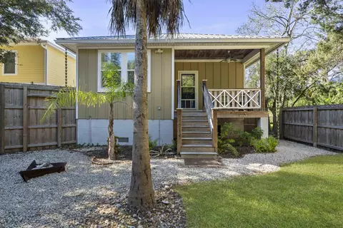 Exterior - 249 Riberia St, Saint Augustine, FL 32084 photo 7 of 10