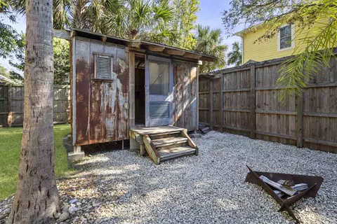 Exterior - 249 Riberia St, Saint Augustine, FL 32084 photo 9 of 10