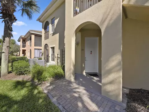 305 Via Castilla #101, Saint Augustine, FL 32095 photo 3
