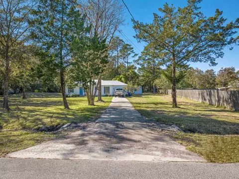 215 Circle Dr E, Saint Augustine, FL 32084 photo 1