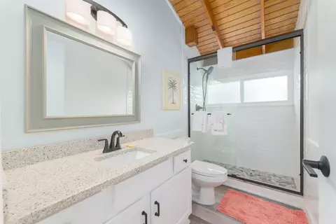 Bath - 201 7th St, Saint Augustine, FL 32080 photo 2 of 2