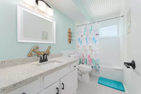 Bath - 201 7th St, Saint Augustine, FL 32080 photo 1 of 2