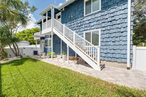 Exterior - 201 7th St, Saint Augustine, FL 32080 photo 2 of 8
