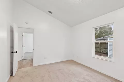 Bedroom - 5240 Timucua Cir, Saint Augustine, FL 32086 photo 4 of 6