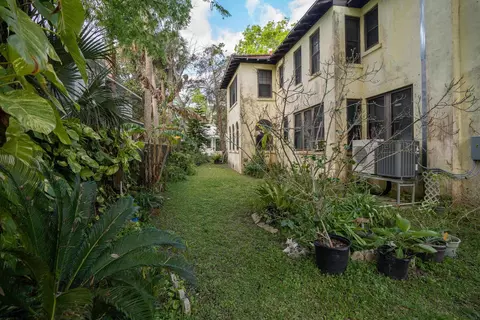 271 Saint George St, Saint Augustine, FL 32084 photo 4