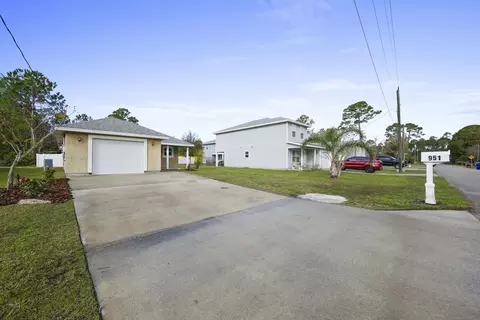 Exterior - 951 N Orange St, Saint Augustine, FL 32084 photo 9 of 9
