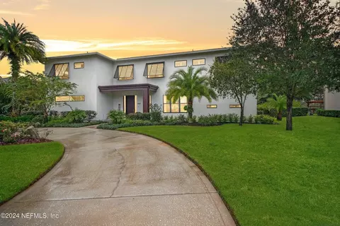 Exterior - 2412 Den St, Saint Augustine, FL 32092 photo 2 of 8