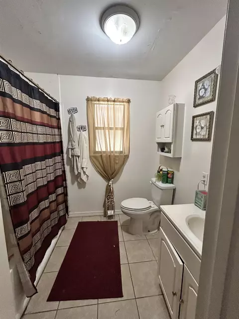 Bath - 1624 E A E Market Rd, Starke, FL 32091 photo 6 of 6