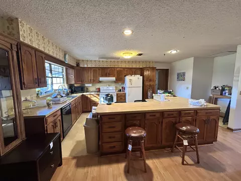 Kitchen - 1624 E A E Market Rd, Starke, FL 32091 photo 1 of 3