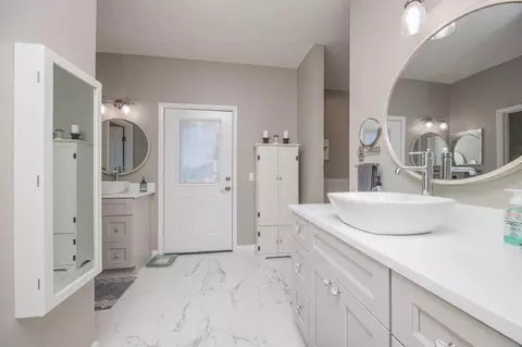 Bath - 346 Fiddlers Ct, Saint Augustine, FL 32080 photo 3 of 8
