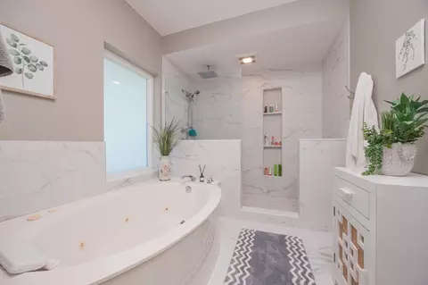 Bath - 346 Fiddlers Ct, Saint Augustine, FL 32080 photo 5 of 8