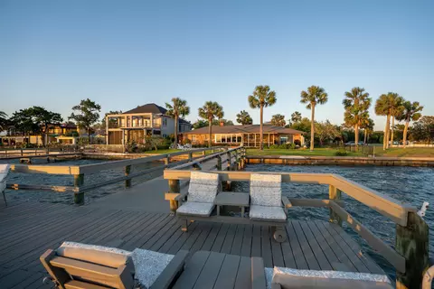 Exterior - 27 Dolphin Dr, Saint Augustine, FL 32080 photo 9 of 16
