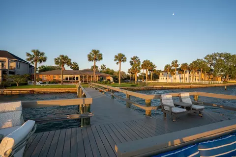Exterior - 27 Dolphin Dr, Saint Augustine, FL 32080 photo 8 of 16