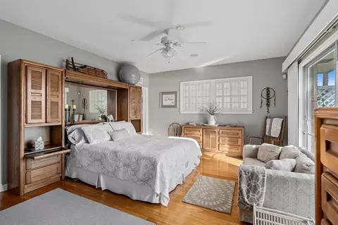 Bedroom - 27 Dolphin Dr, Saint Augustine, FL 32080 photo 4 of 6