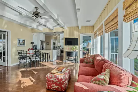 Living - 27 Dolphin Dr, Saint Augustine, FL 32080 photo 9 of 10