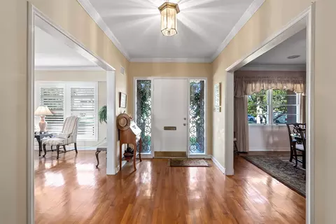 Entry Way - 27 Dolphin Dr, Saint Augustine, FL 32080 photo 1 of 3