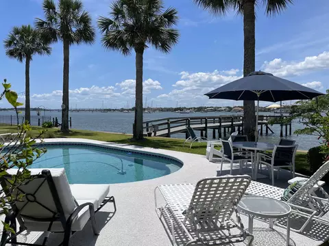 Exterior - 27 Dolphin Dr, Saint Augustine, FL 32080 photo 15 of 16