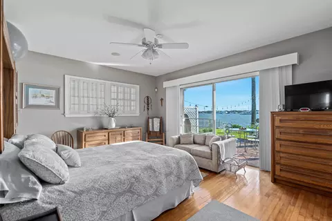 Bedroom - 27 Dolphin Dr, Saint Augustine, FL 32080 photo 5 of 6