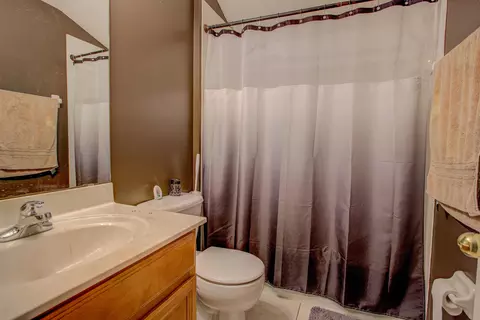 Bath - 939 Silver Spring Ct, Saint Augustine, FL 32092 photo 9 of 9