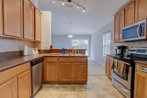 Kitchen - 939 Silver Spring Ct, Saint Augustine, FL 32092 photo 3 of 7