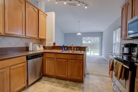 Kitchen - 939 Silver Spring Ct, Saint Augustine, FL 32092 photo 4 of 7