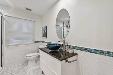 Bath - 825 Kalli Creek Ln, Saint Augustine, FL 32080 photo 1 of 11